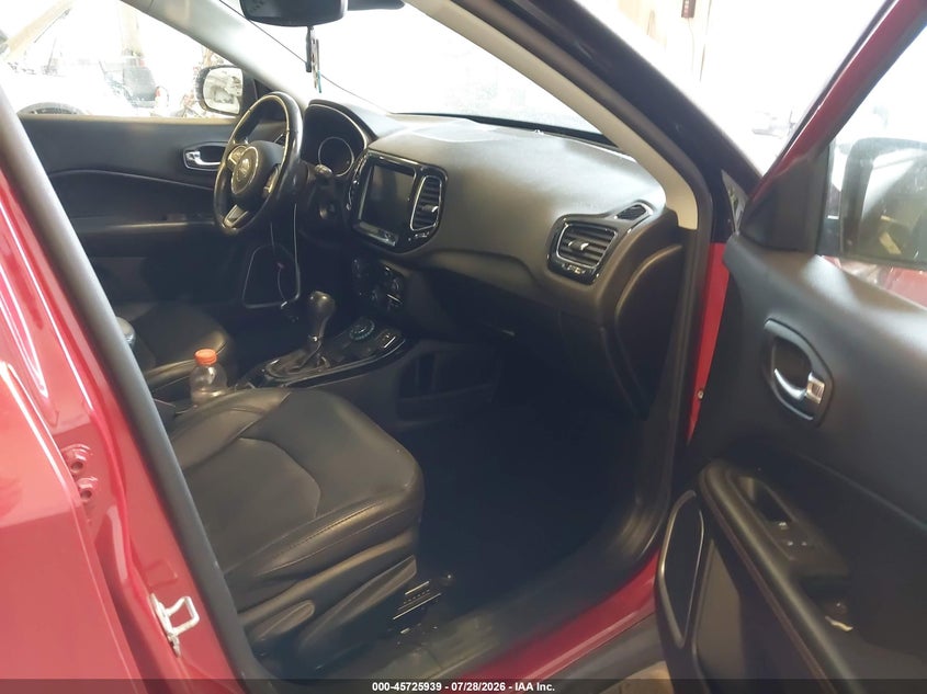 2019 JEEP COMPASS auction photo 5