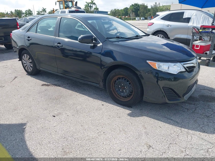 Vin: 4t1bf1fk6eu381693, lot: 46224775, toyota camry le 2014 img_1