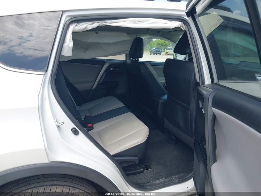 2017 TOYOTA RAV4 auction photo 8