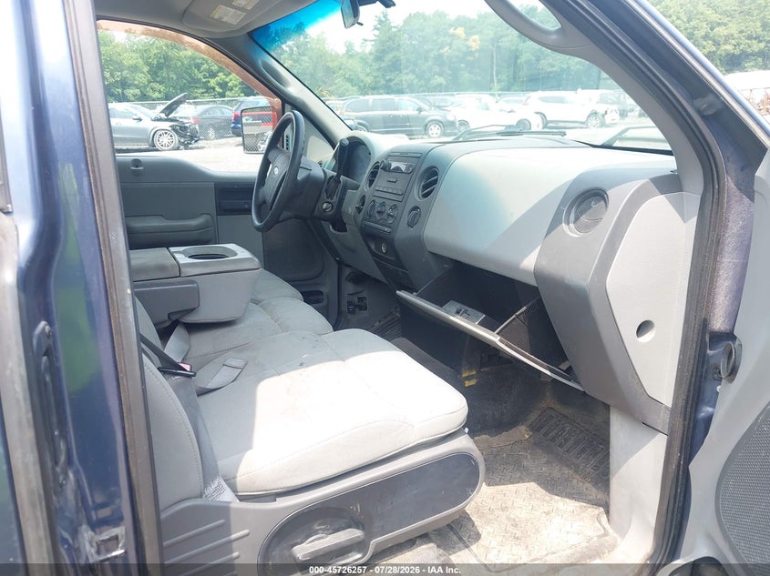 2004 FORD F-150 auction photo 5
