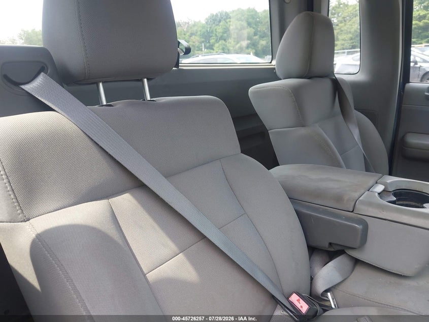 2004 FORD F-150 auction photo 8