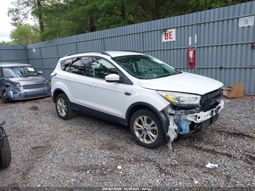 2018 FORD ESCAPE auction photo 1