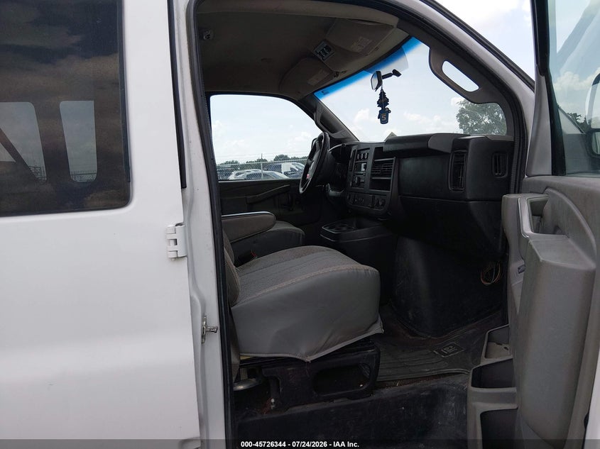 2017 CHEVROLET EXPRESS 3500 auction photo 5