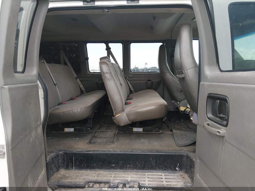 2017 CHEVROLET EXPRESS 3500 auction photo 8