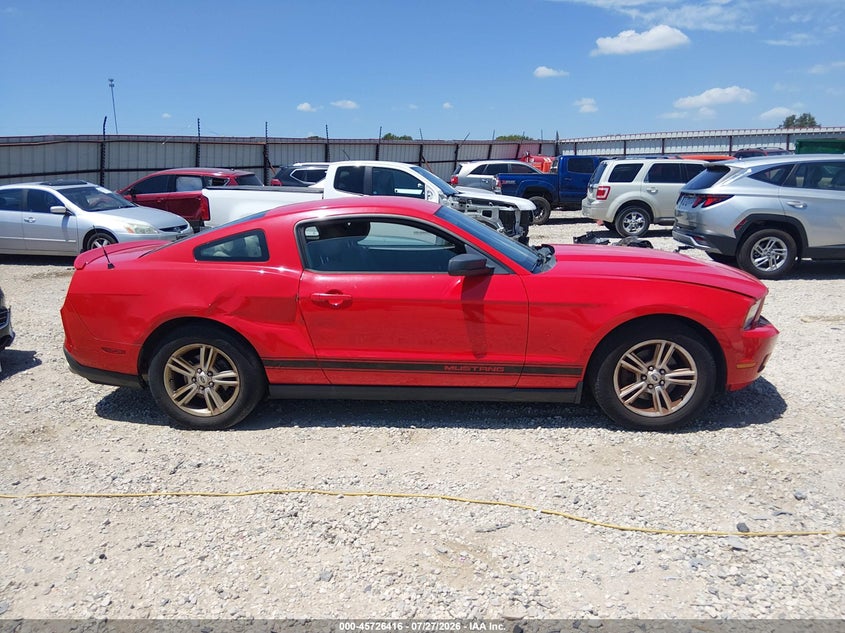 2012 FORD MUSTANG V6 · Фото 12