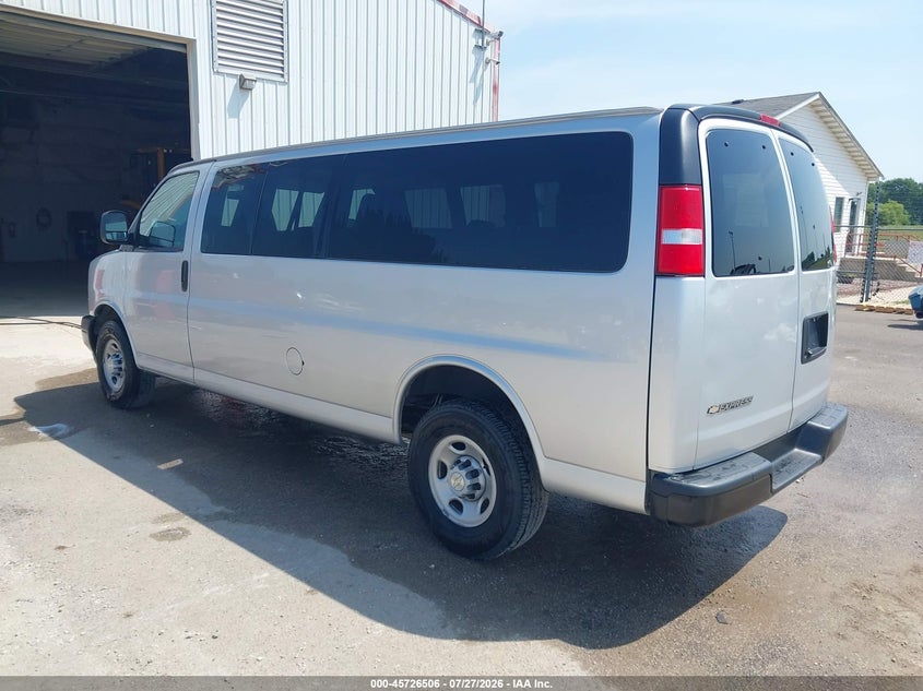 2023 CHEVROLET EXPRESS PASSENGER auction photo 3
