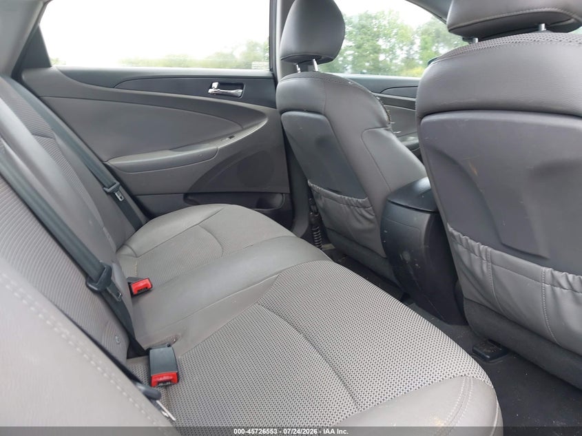 2013 HYUNDAI SONATA auction photo 8
