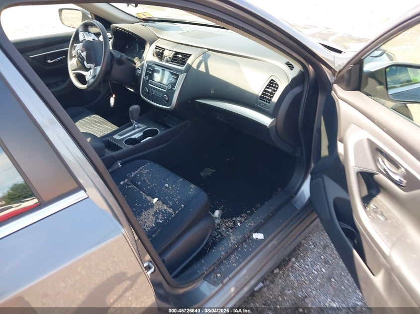 2017 NISSAN ALTIMA auction photo 5