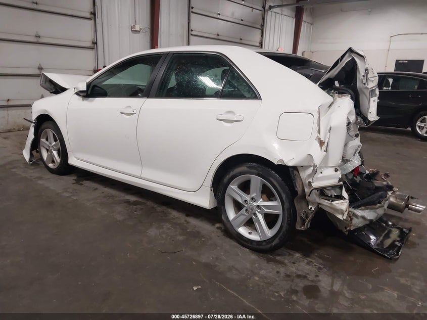 Vin: 4t1bf1fk4eu738241, lot: 46225596, toyota camry se 20143