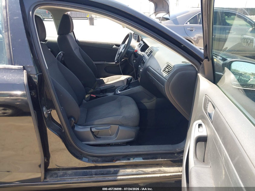 2013 VOLKSWAGEN JETTA auction photo 5