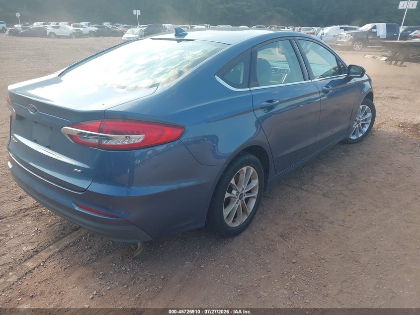 2019 FORD FUSION auction photo 4