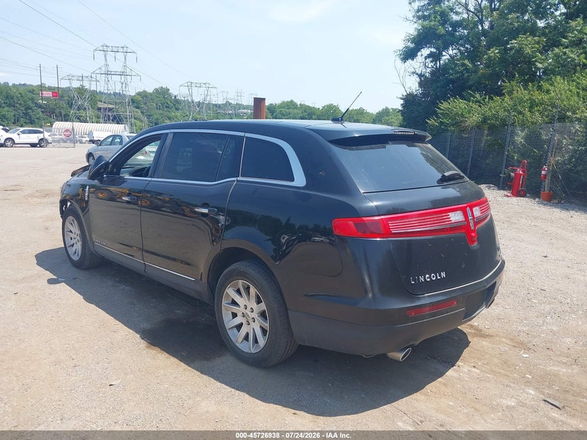 2018 LINCOLN MKT auction photo 3