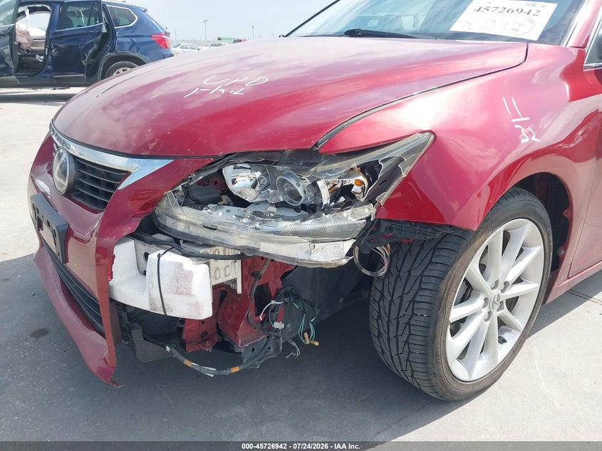 2011 LEXUS CT 200H auction photo 6