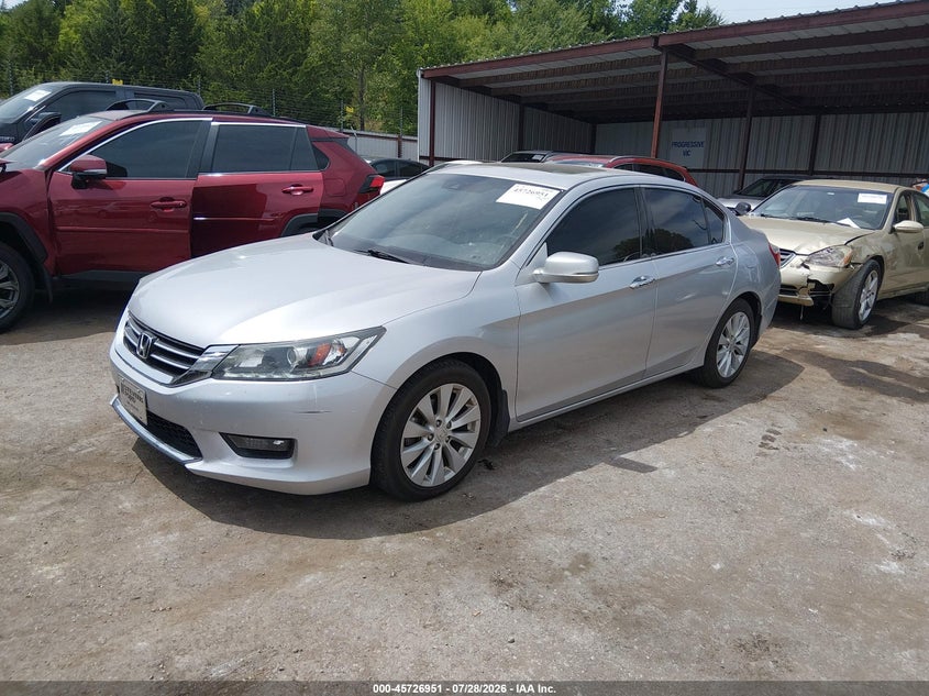 2015 Honda Accord, Right Side, IAAI, VIN 1HGCR3F89FA025355 — photo 2