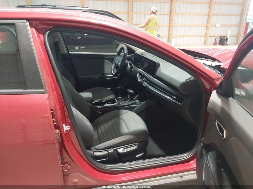 2025 KIA K4 auction photo 5