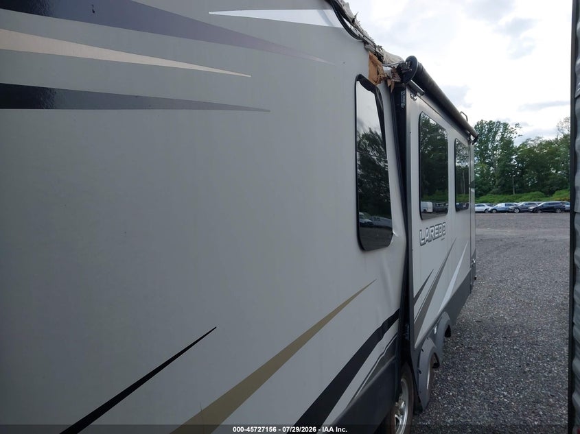 2020 KEYSTONE RV LAREDO auction photo 6
