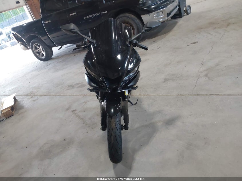 2022 YAMAHA YZFR3 auction photo 5