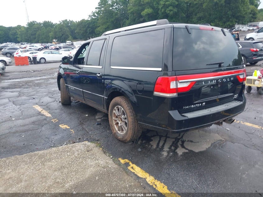 2016 LINCOLN NAVIGATOR L auction photo 3