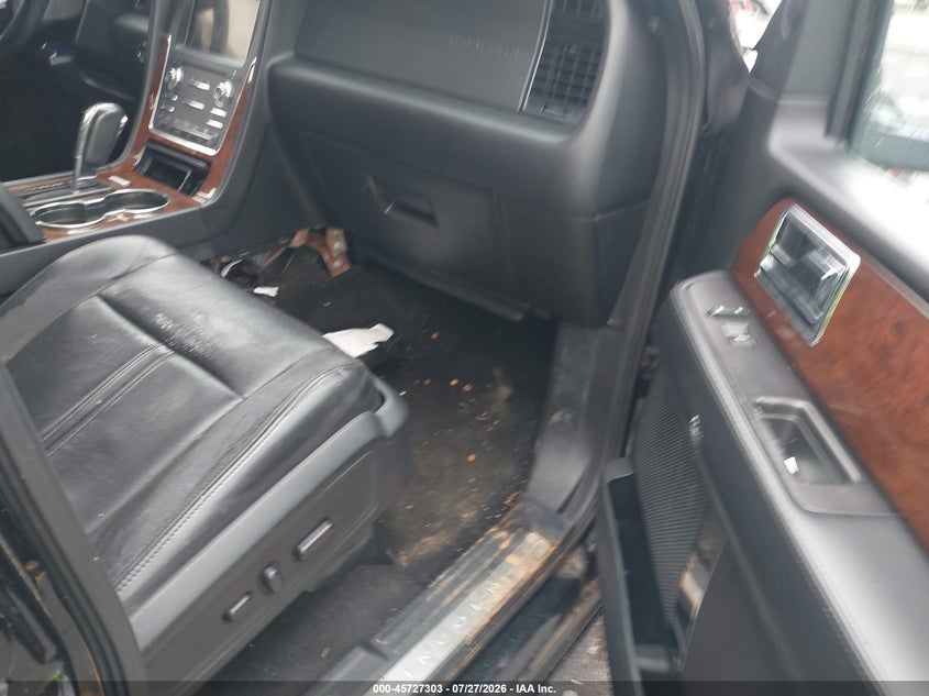 2016 LINCOLN NAVIGATOR L auction photo 5