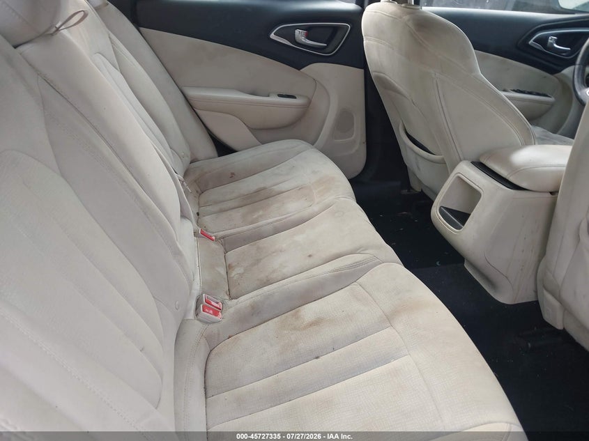 2015 CHRYSLER 200 LIMITED · Фото 8