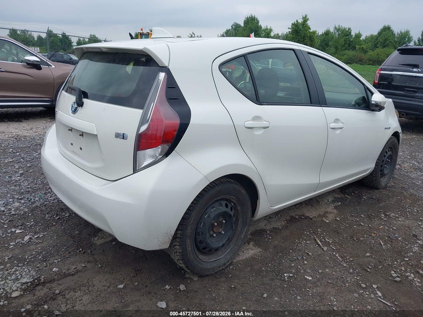 Vin: jtdkdtb39f1106407, lot: 46226200, toyota prius c three 20154