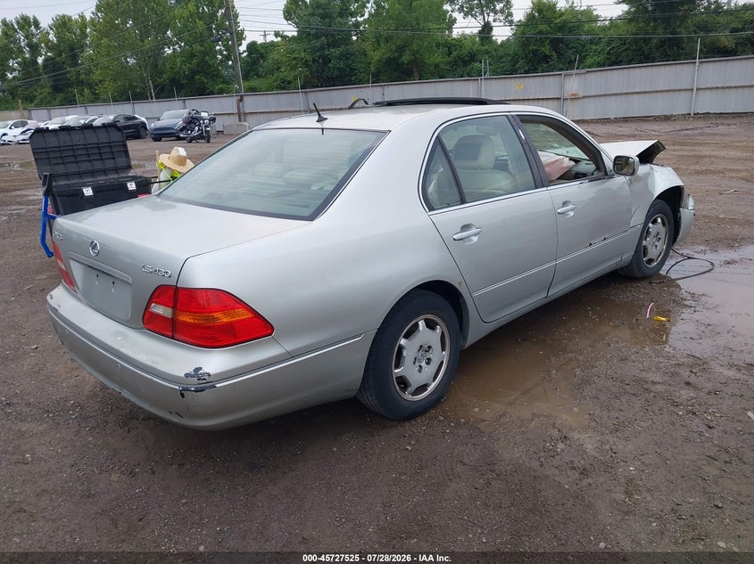 2002 LEXUS LS 430 auction photo 4