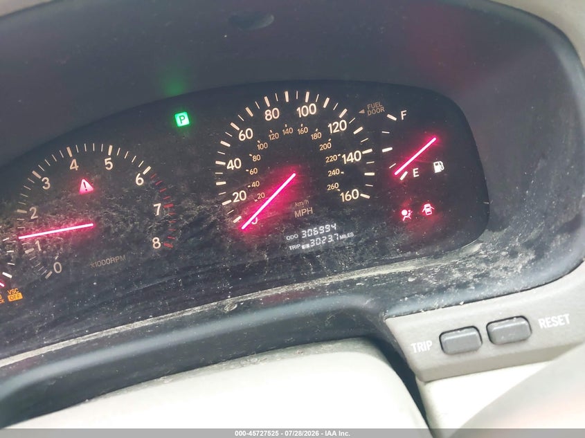 2002 LEXUS LS 430 auction photo 7