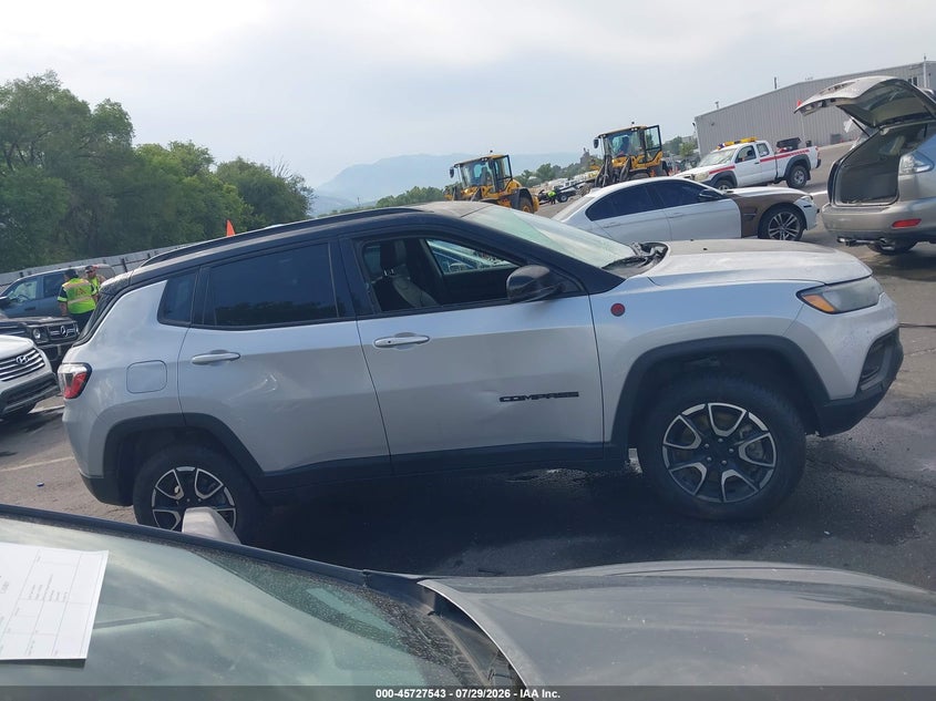 2024 JEEP COMPASS TRAILHAWK 4X4 · Photo 13