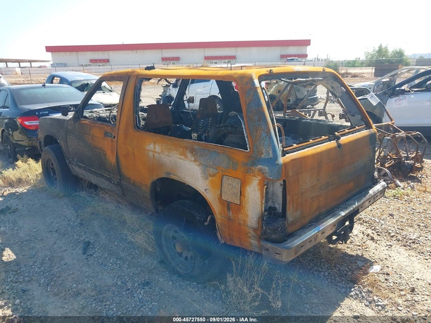 1988 CHEVROLET BLAZER auction photo 3