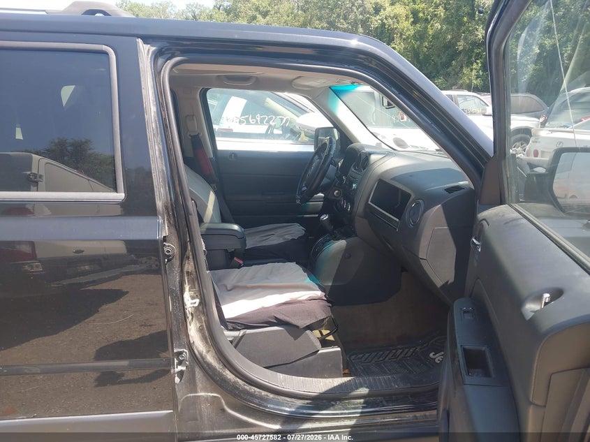 2016 JEEP PATRIOT auction photo 5