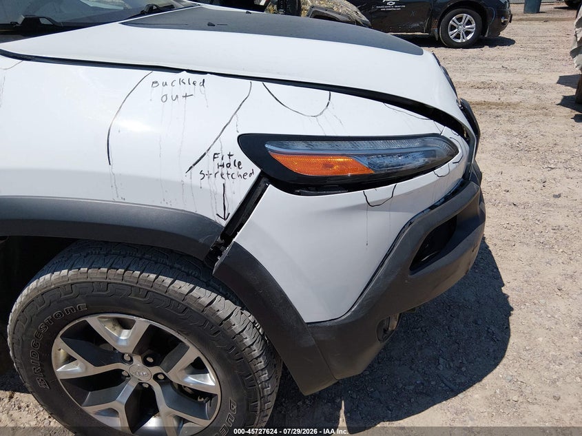 2015 JEEP CHEROKEE auction photo 6