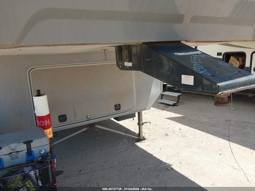 2013 OPEN RANGE MESA RIDGE M-338RLS auction photo 7