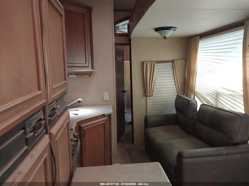 2013 OPEN RANGE MESA RIDGE M-338RLS auction photo 8