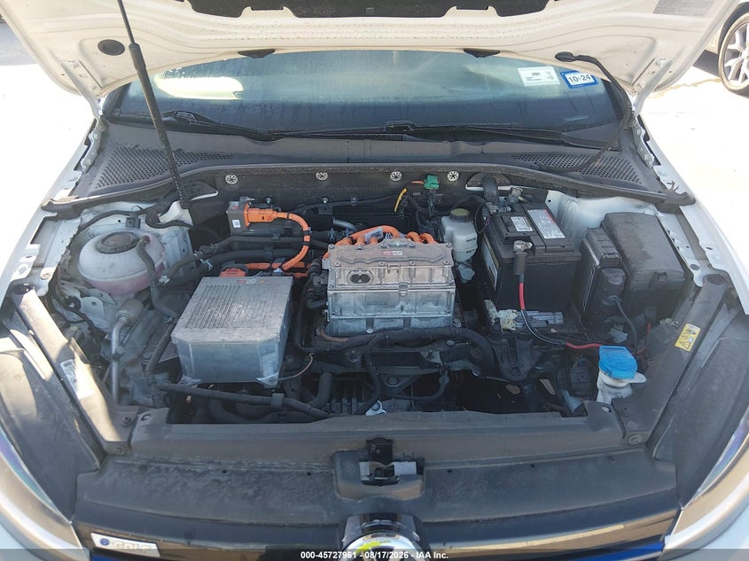 2019 VOLKSWAGEN E-GOLF SE · Фото 10