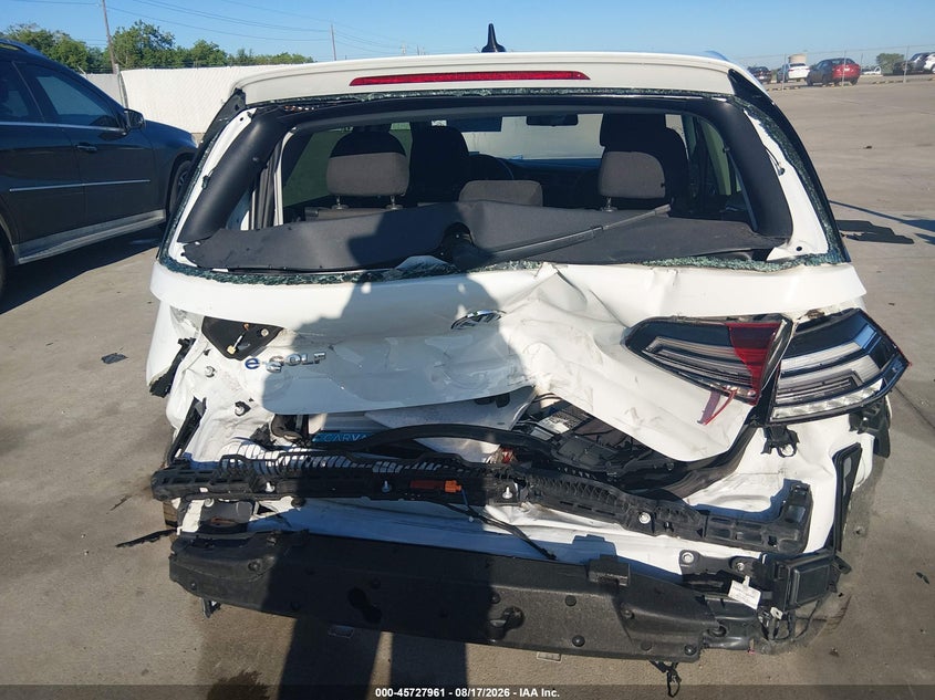 2019 VOLKSWAGEN E-GOLF SE · Фото 16