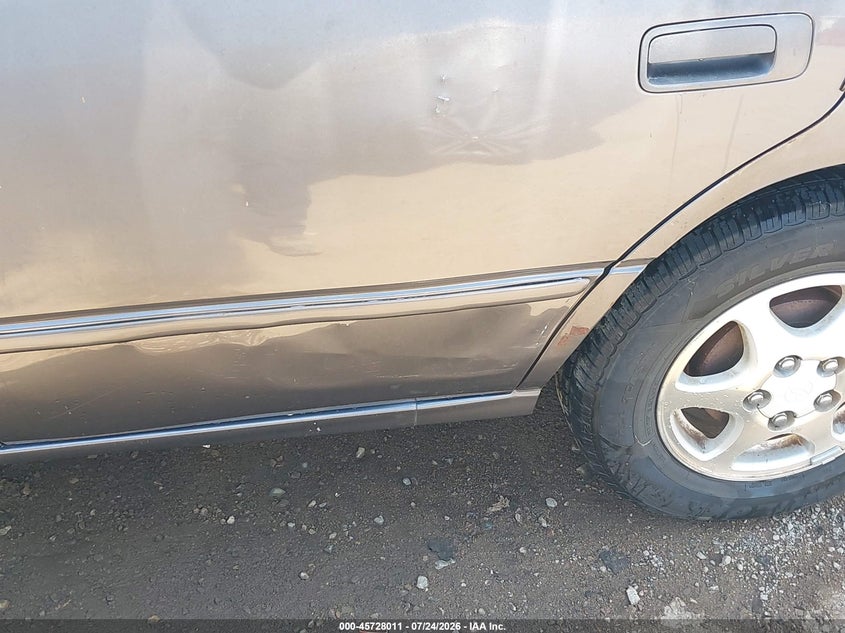 1997 TOYOTA CAMRY auction photo 6