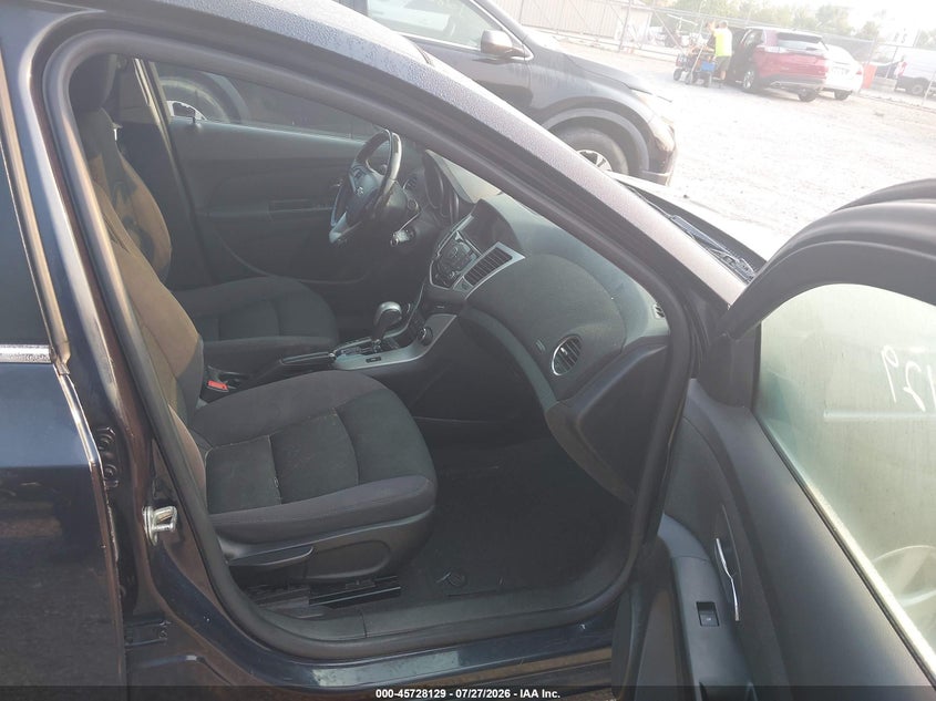 2013 CHEVROLET CRUZE auction photo 5