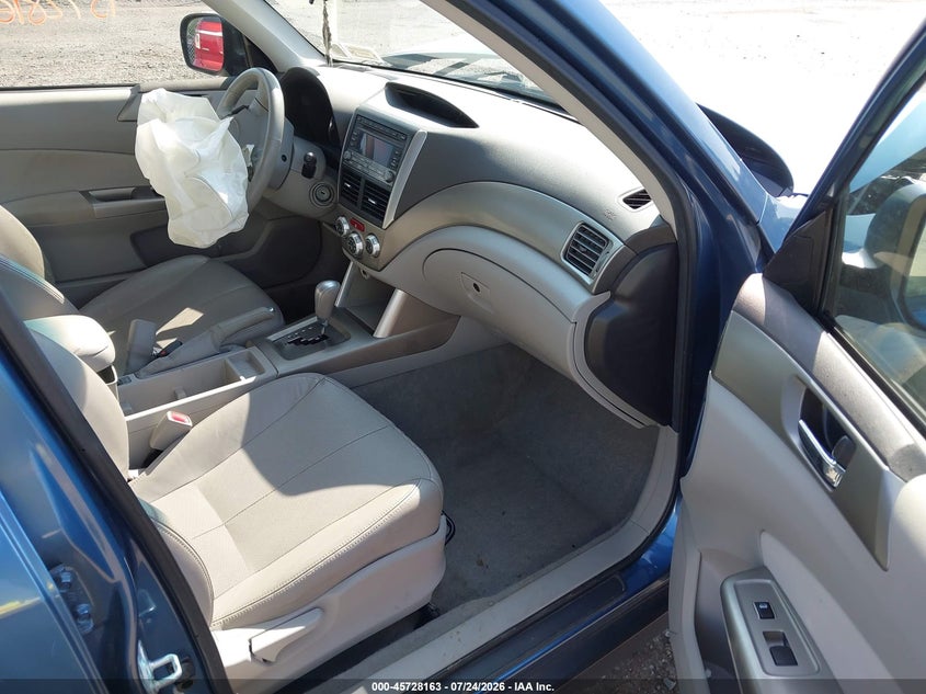 2009 SUBARU FORESTER auction photo 5
