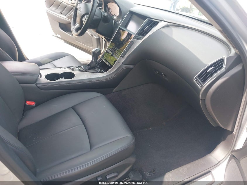 2016 INFINITI Q50 auction photo 5