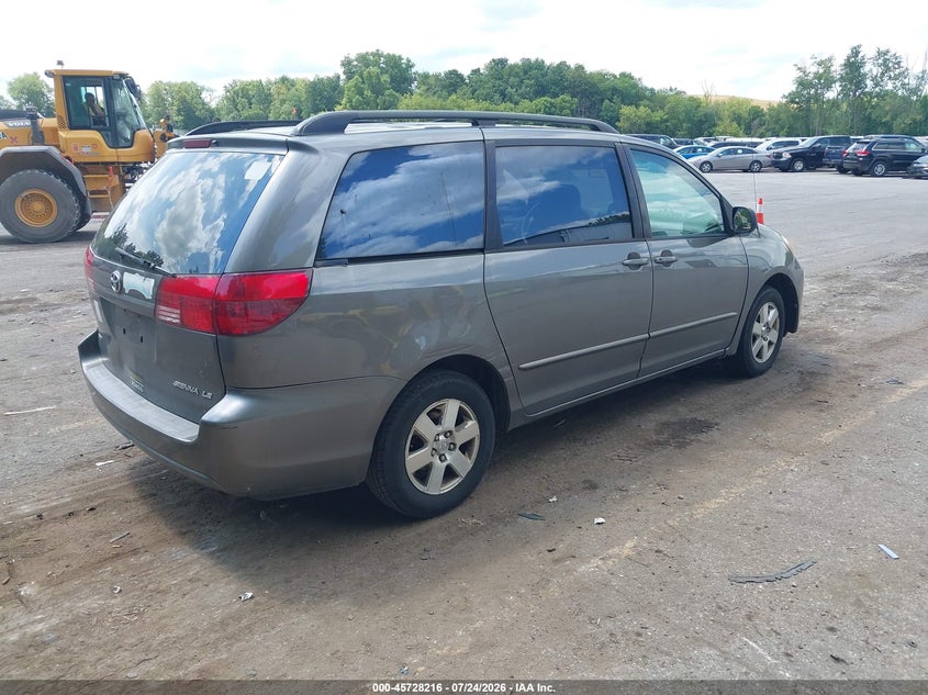2005 TOYOTA SIENNA auction photo 4