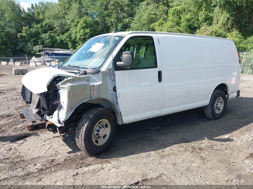 2022 CHEVROLET EXPRESS CARGO auction photo 2