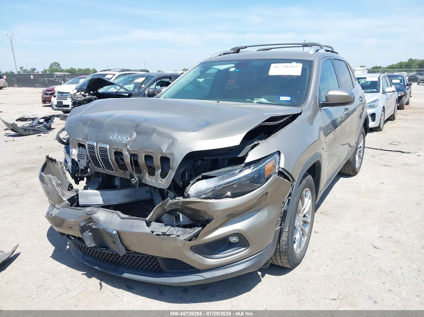 2019 JEEP CHEROKEE auction photo 2