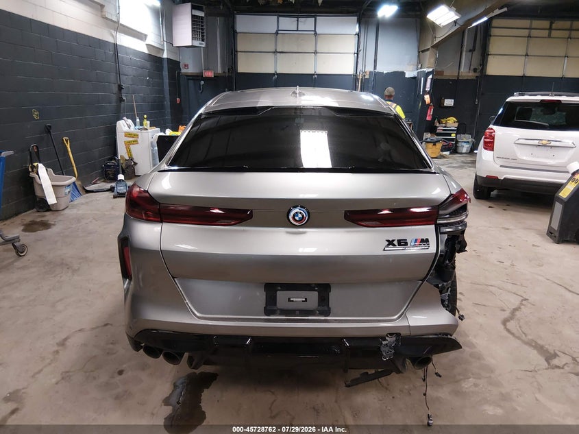 BMW X6 M - zdjęcie 17