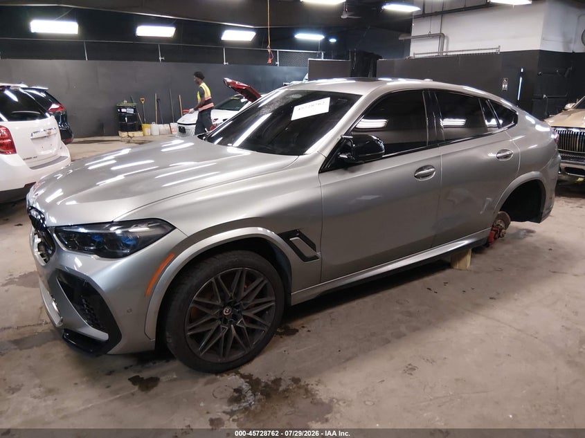2022 BMW X6 M auction photo 2