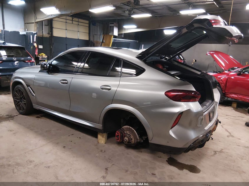 2022 BMW X6 M auction photo 3