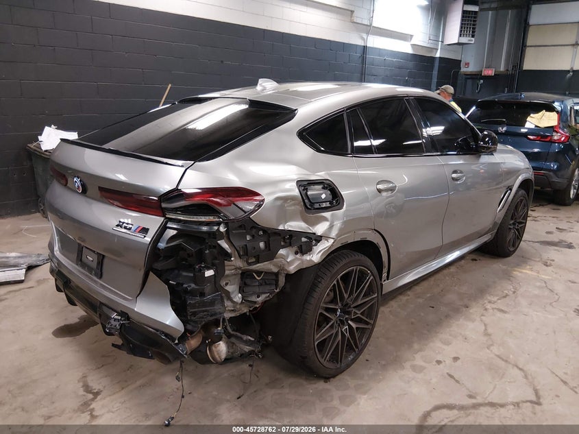 2022 BMW X6 M auction photo 4