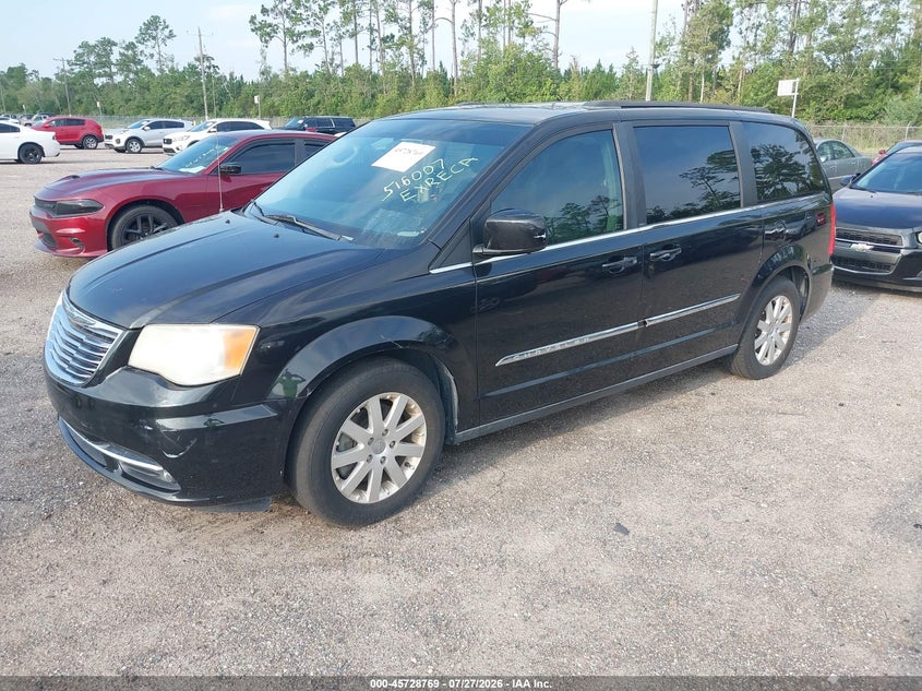 2012 CHRYSLER TOWN & COUNTRY auction photo 2