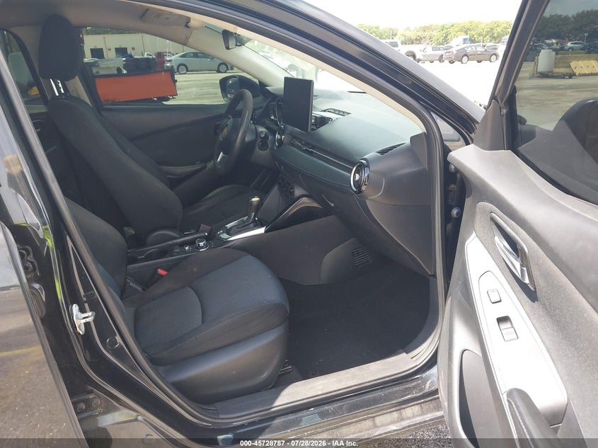 2017 TOYOTA YARIS IA auction photo 5