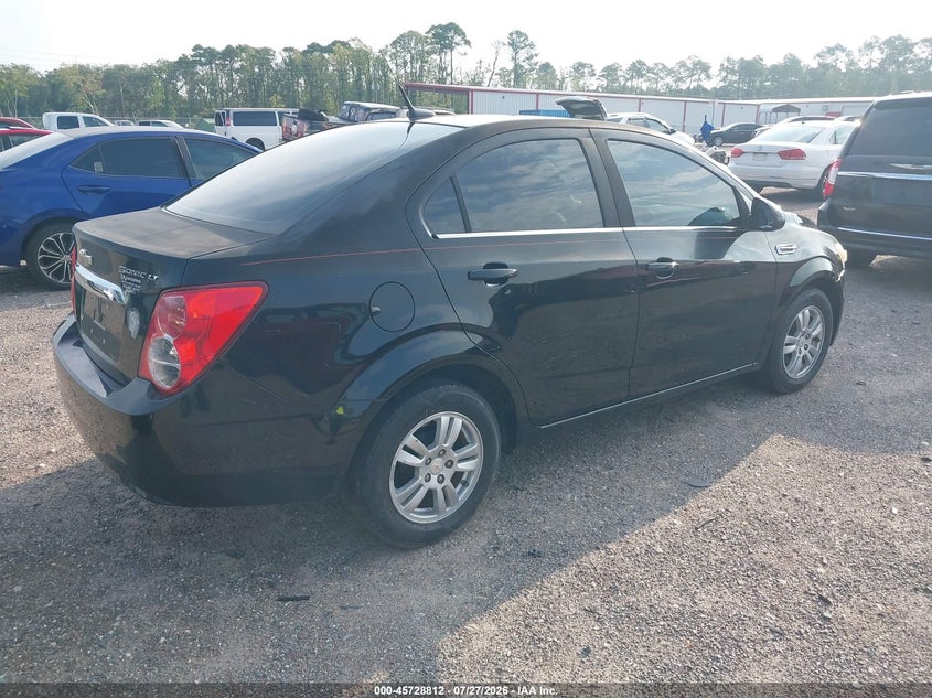 2012 CHEVROLET SONIC auction photo 4