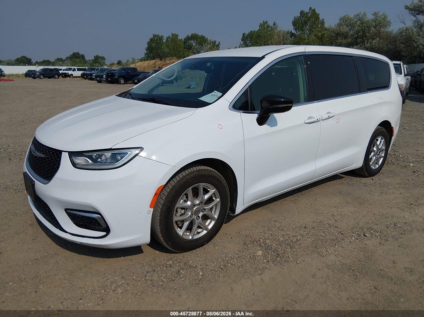 2024 CHRYSLER PACIFICA auction photo 2